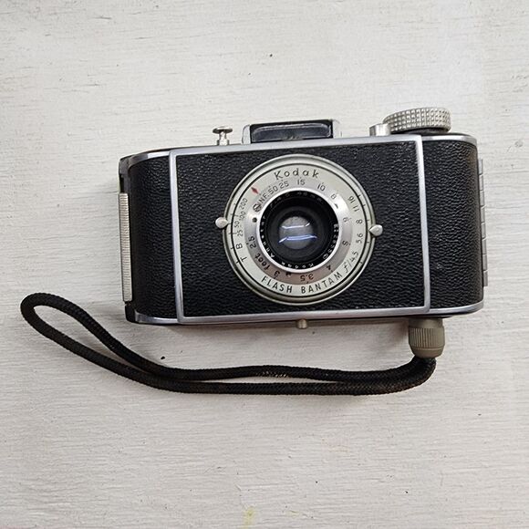 Vtg Kodak Flash Bantam Anastar f:4.5 48mm Strut Folder Camera EI2855 Untested - Picture 1 of 9